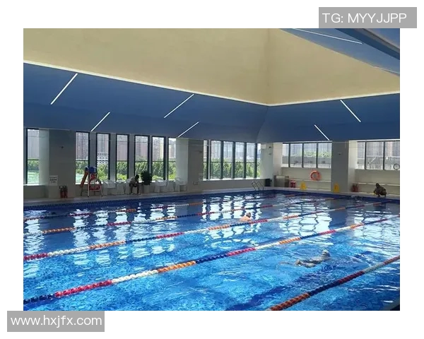 以室内泳池为核心设计，打造现代化休闲健身空间的新理念